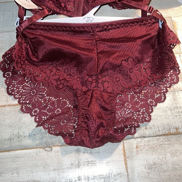 Rene Rofe Bra Set - Picture 4 of 6